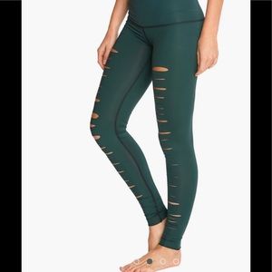 TEEKI FARMER’S DAUGHTER HOT PANT (forest green)